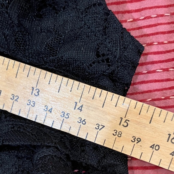 Garage women’s large Black Lace one piece shortsuit / romper - Picture 9 of 15